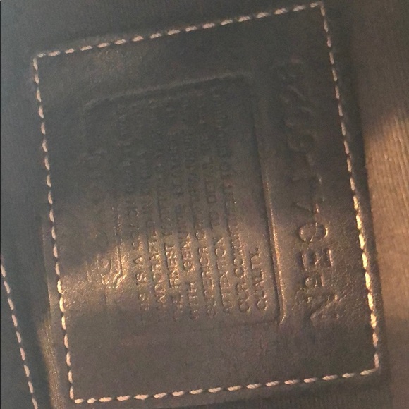 Small Coach purse, two-tone - Picture 3 of 3